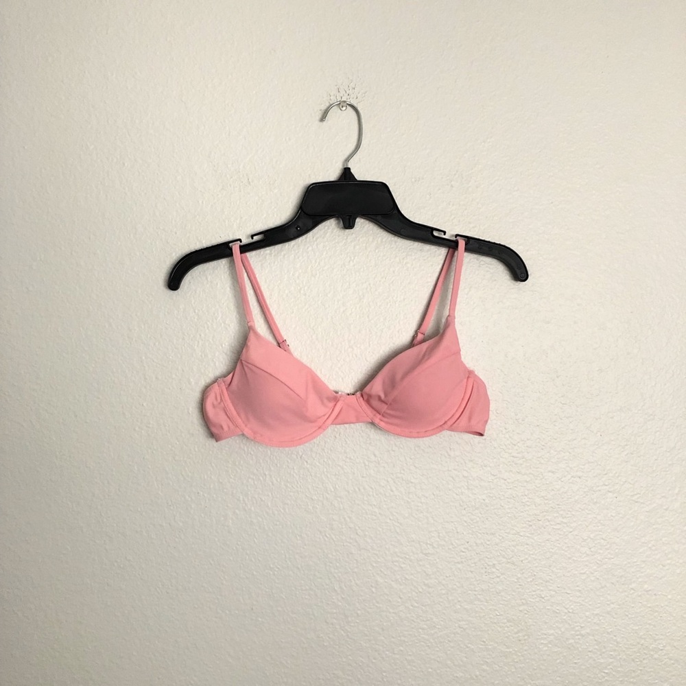 Light pink underwire bikini cup top
